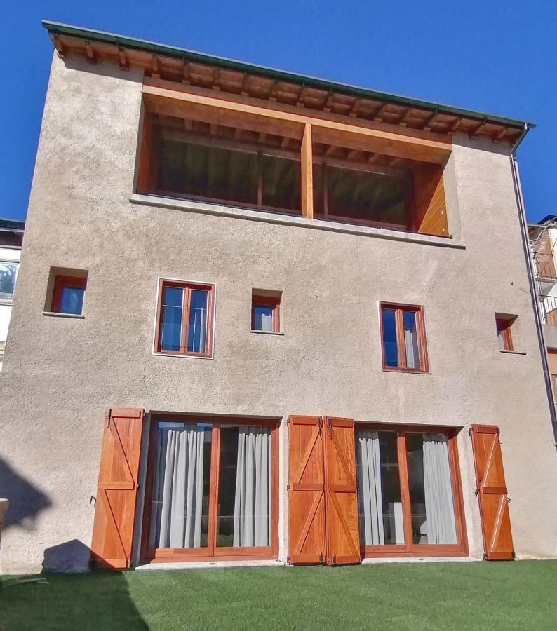 Apartament "El Castell" Casa Rural Cal Rialla Льивия Экстерьер фото